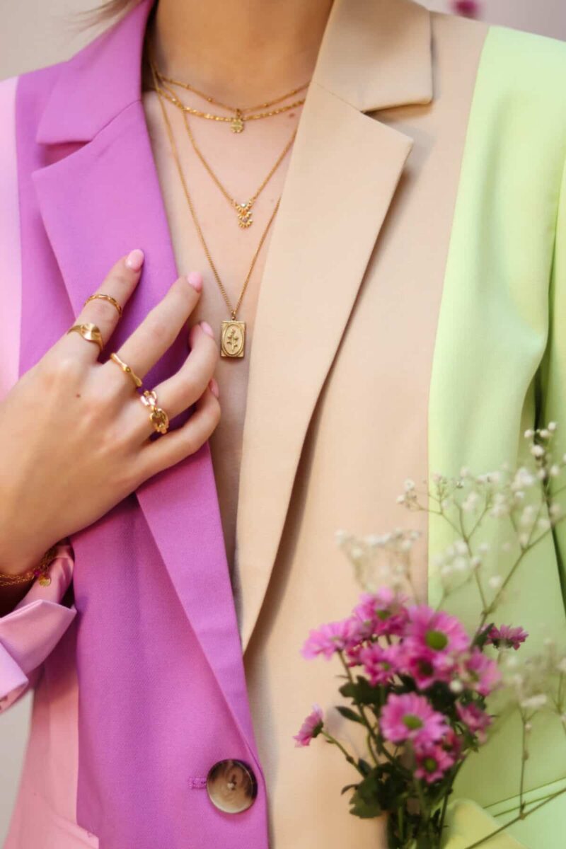 Medaillon necklace gold