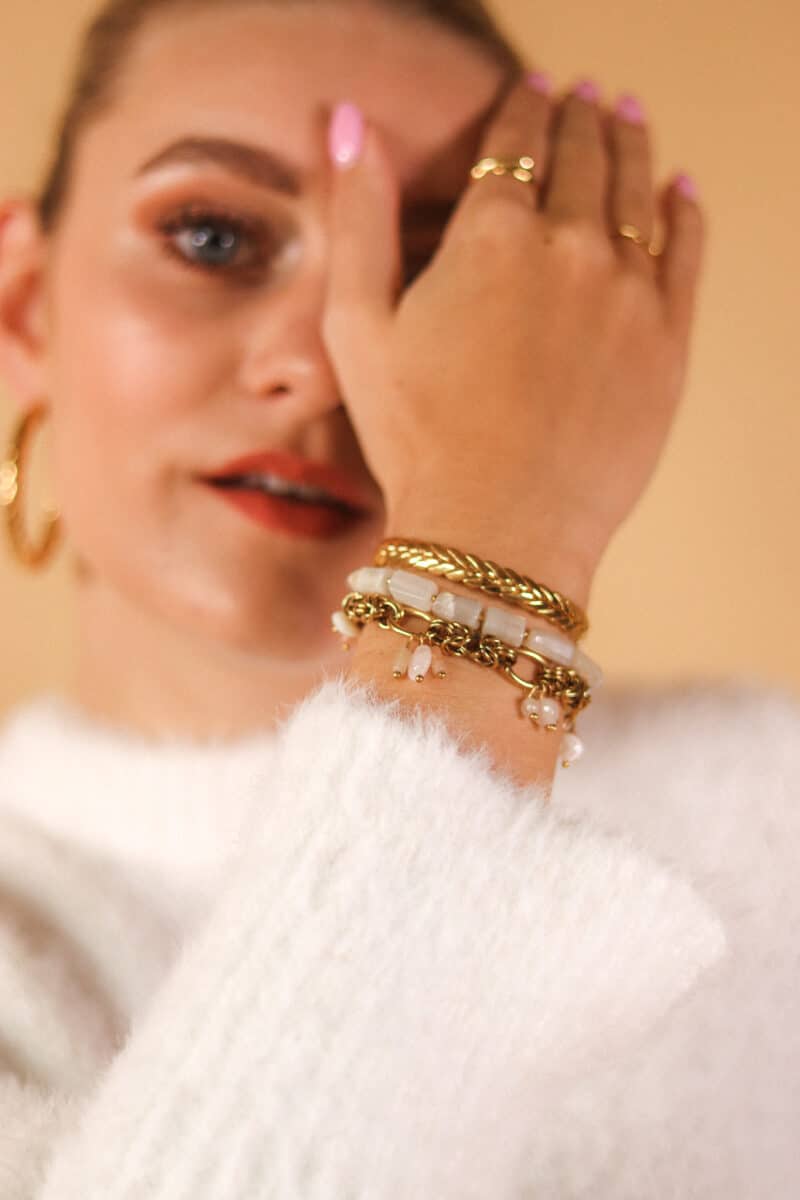 Moonstone marvel bracelet gold
