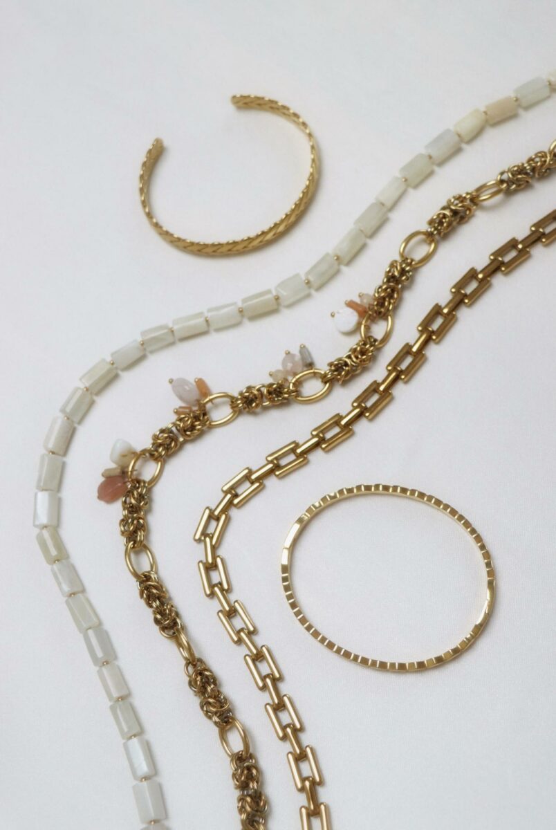 Moonstone marvel necklace gold
