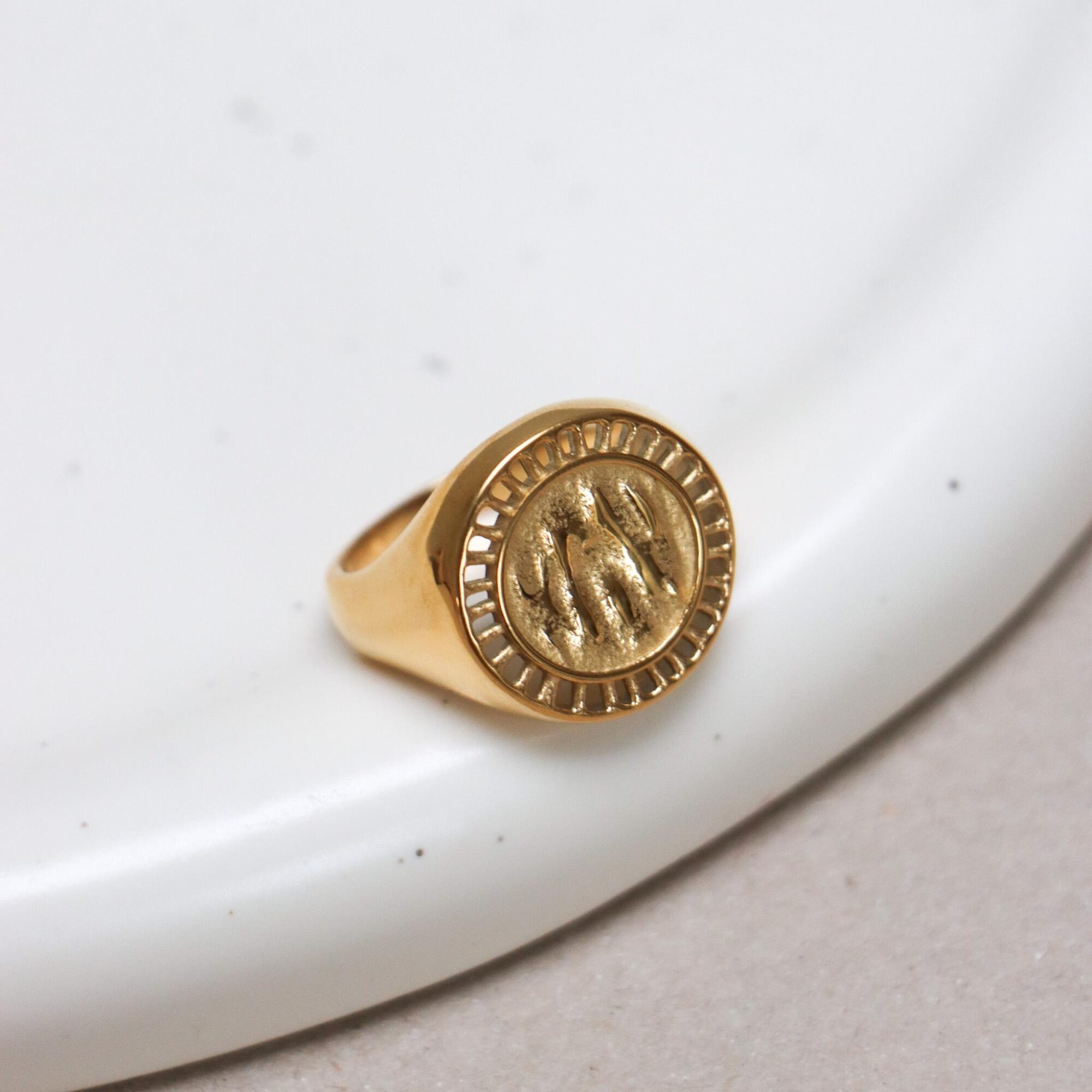 Olea ring gold