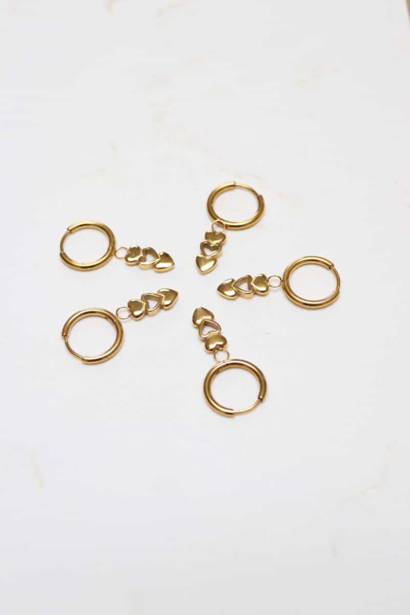 Open heart hoop gold