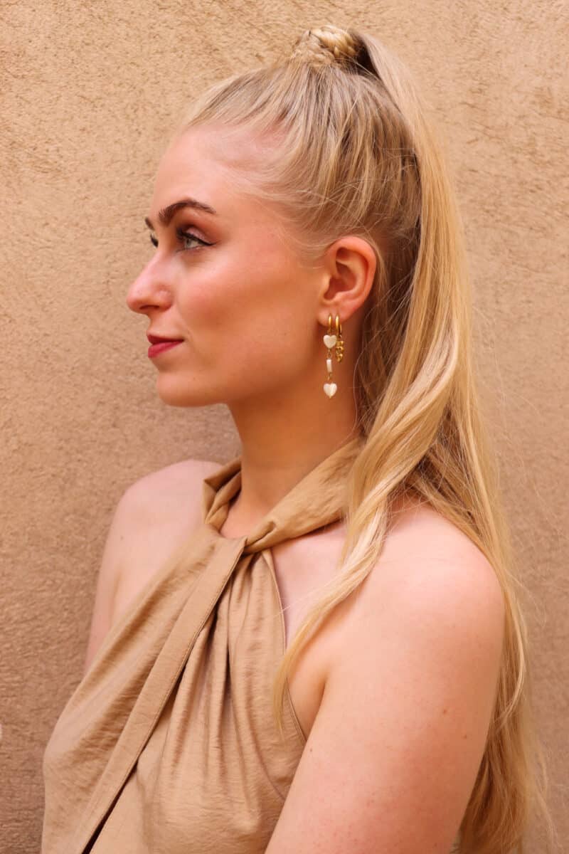 Open heart hoop gold