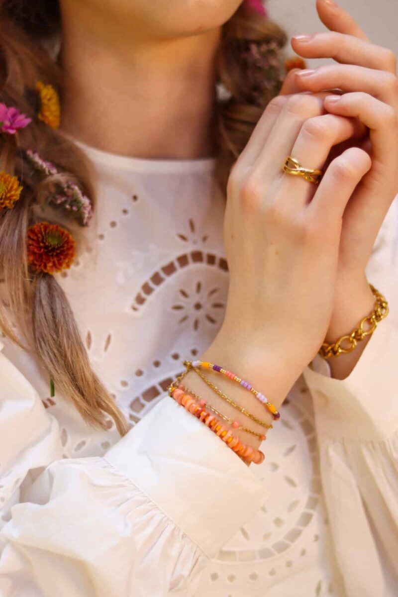 Orange shell bracelet gold