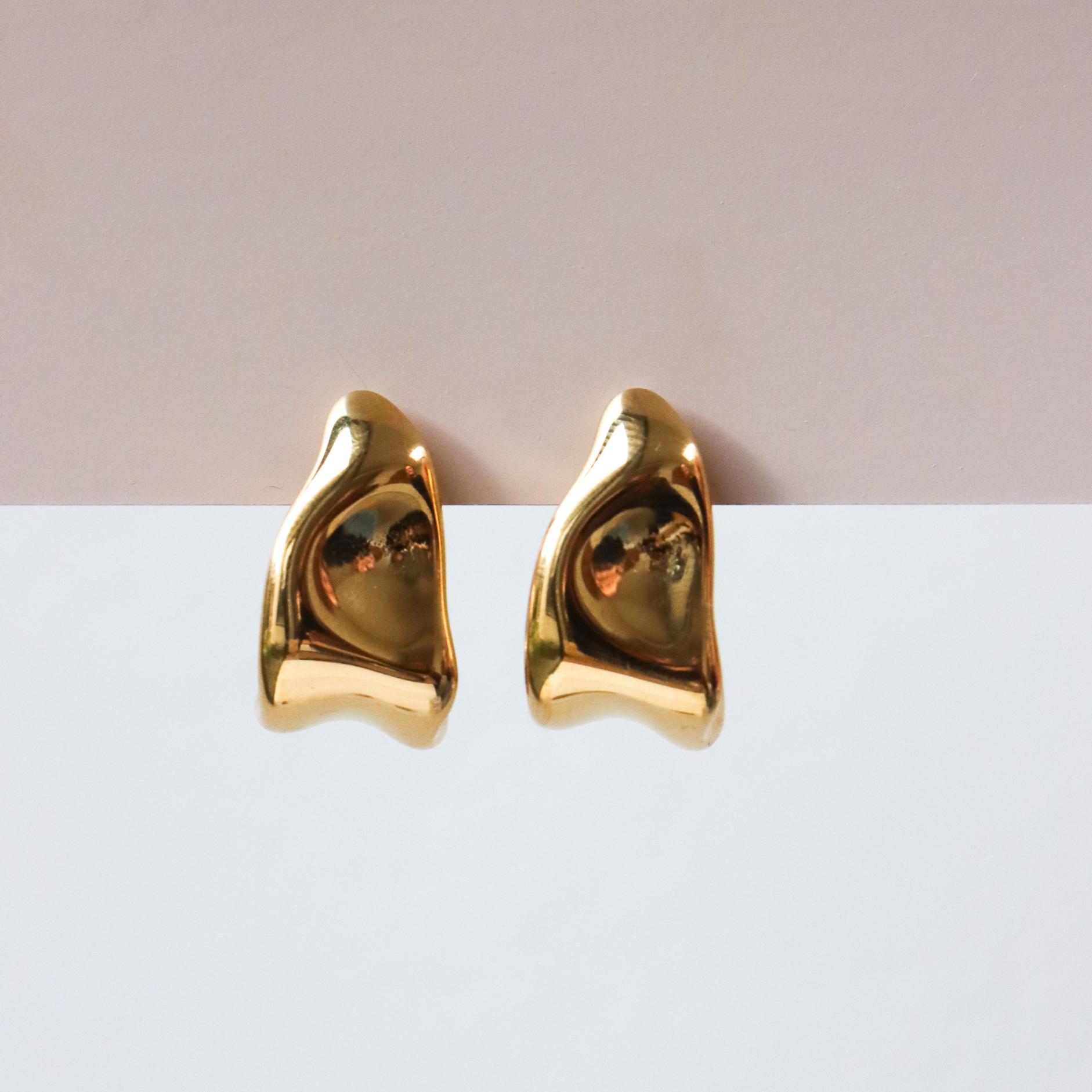 Organic hoop gold