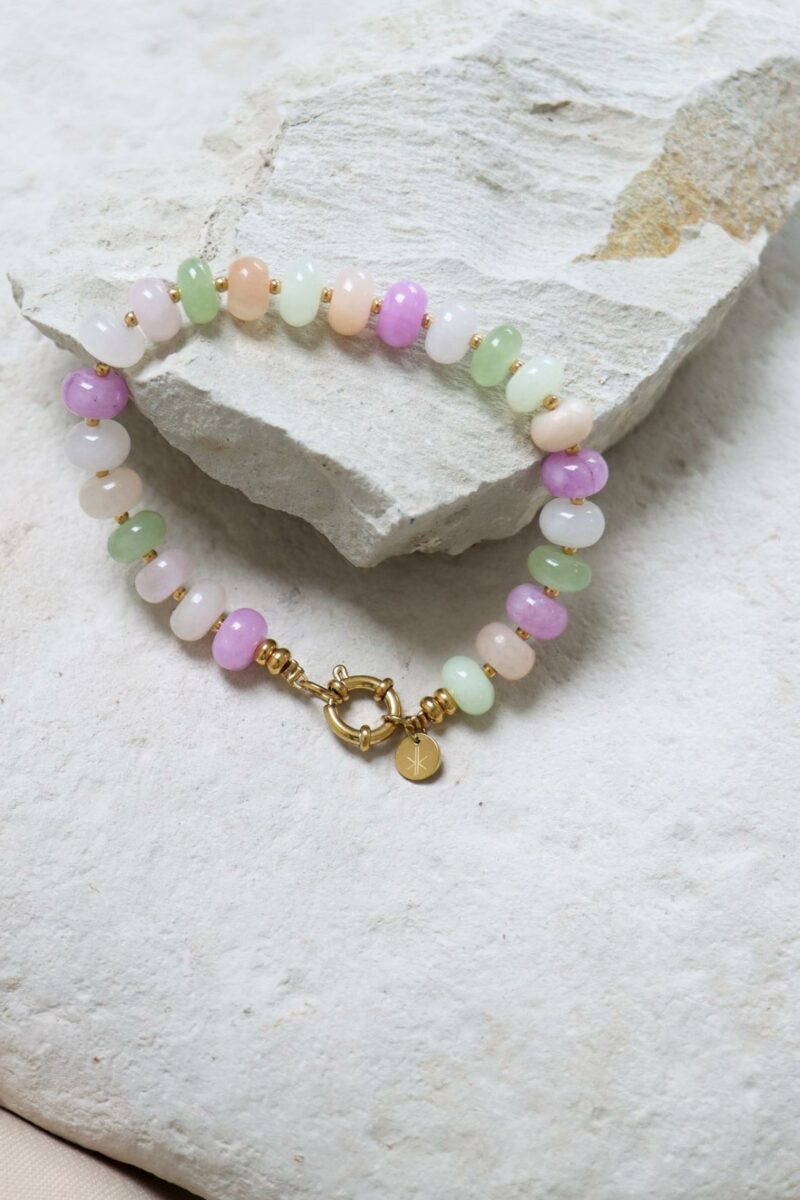 Pastel jade bracelet gold