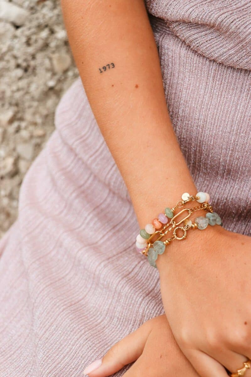 Pastel jade bracelet gold