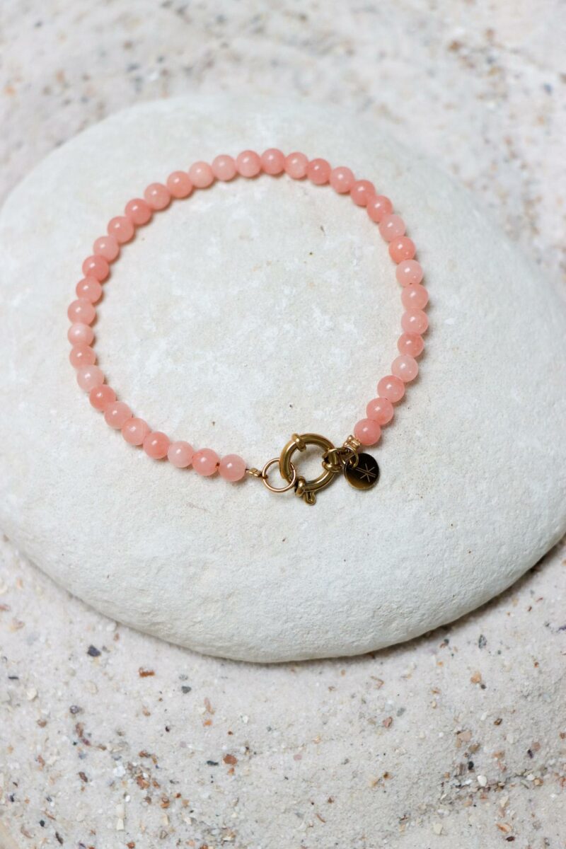 Pastel pink beads bracelet gold