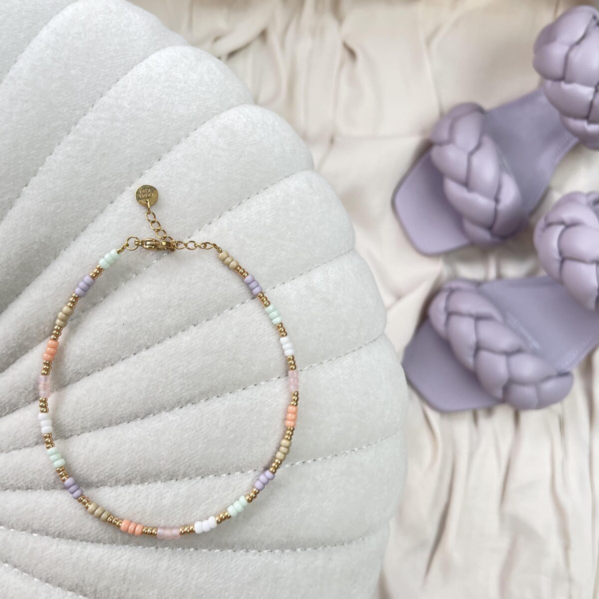 Pastel rainbow anklet gold