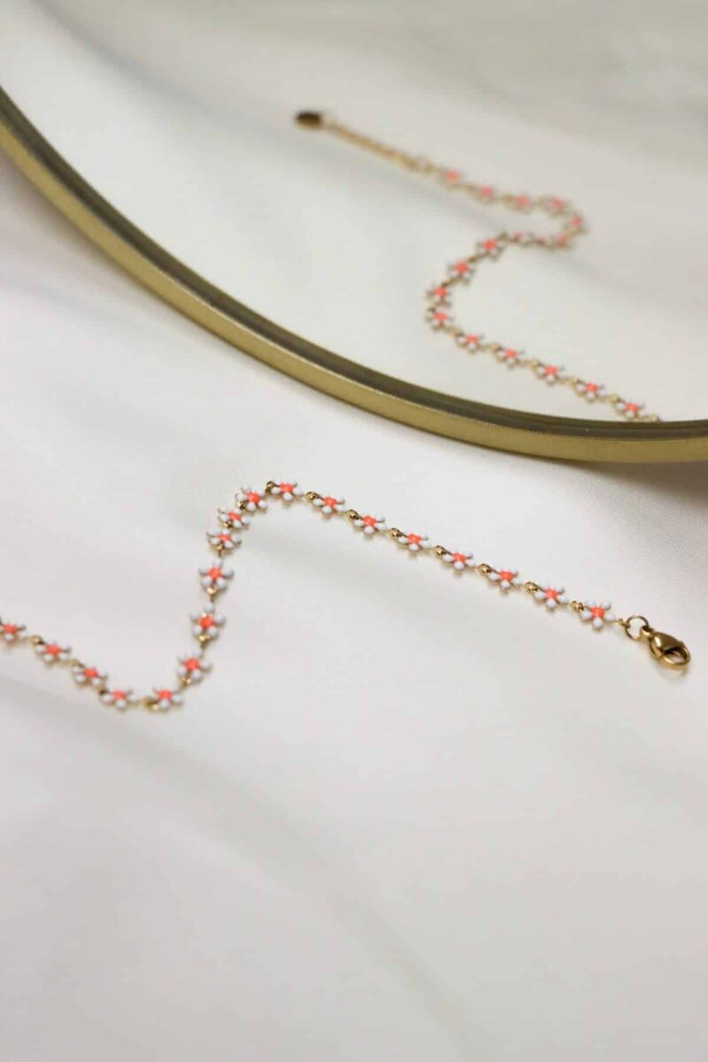 Peach flower bracelet gold