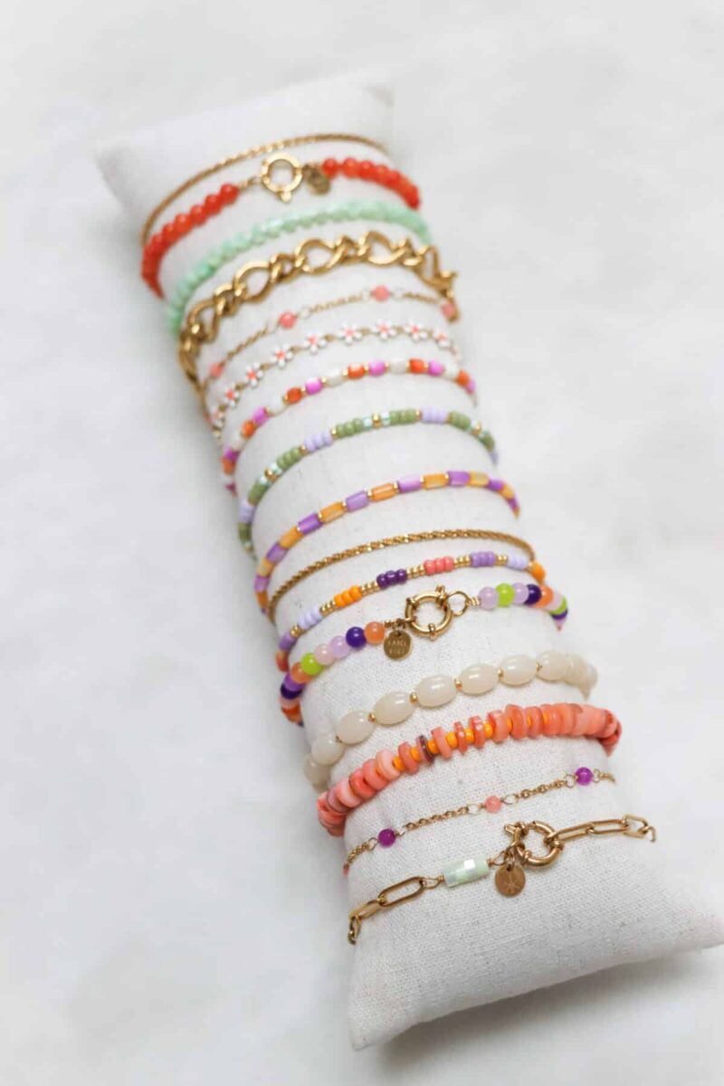 Peach flower bracelet gold