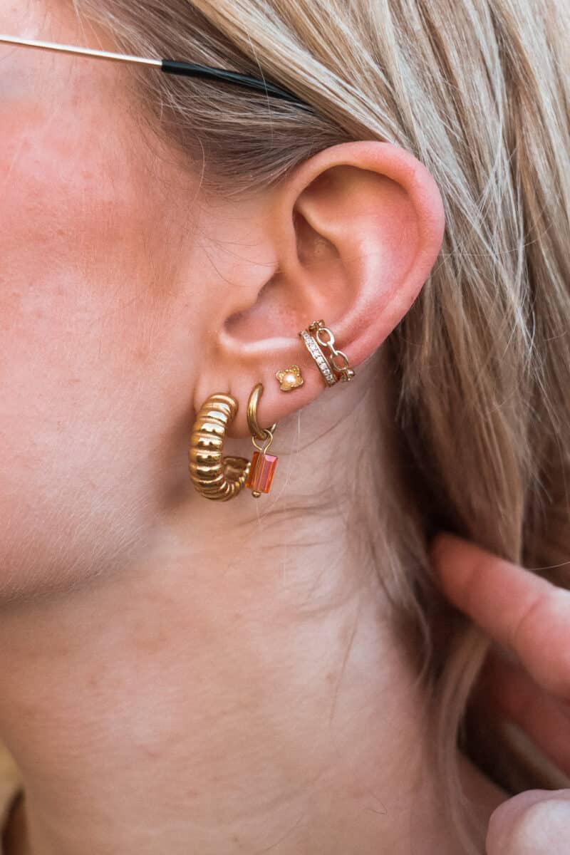 Peachy hoop gold