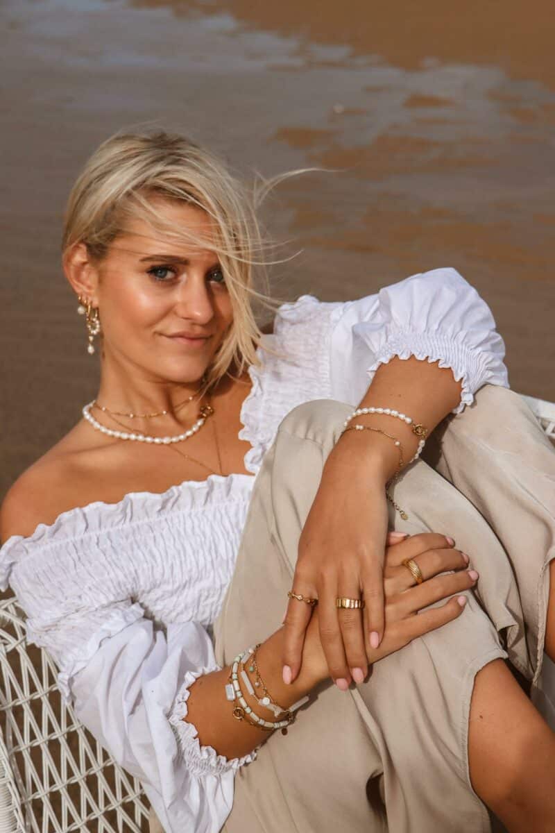 Pearl pearl pearl bracelet gold