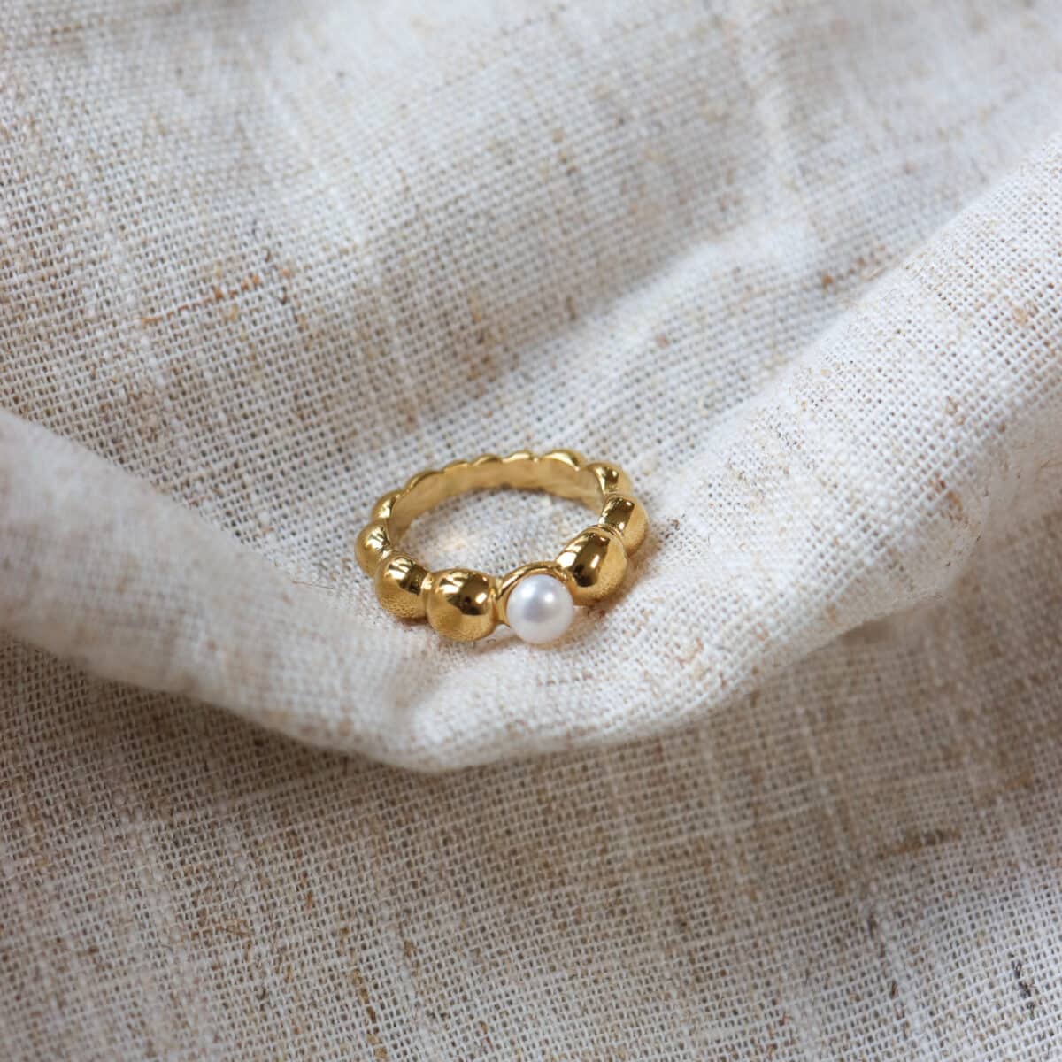 Pearl ring gold
