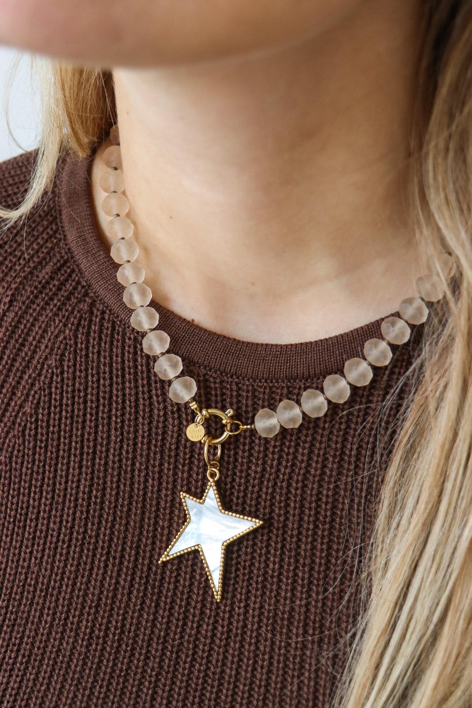Powder touch necklace gold