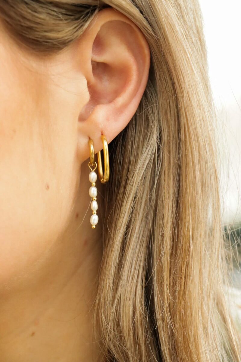 Quadruple pearl hoop gold