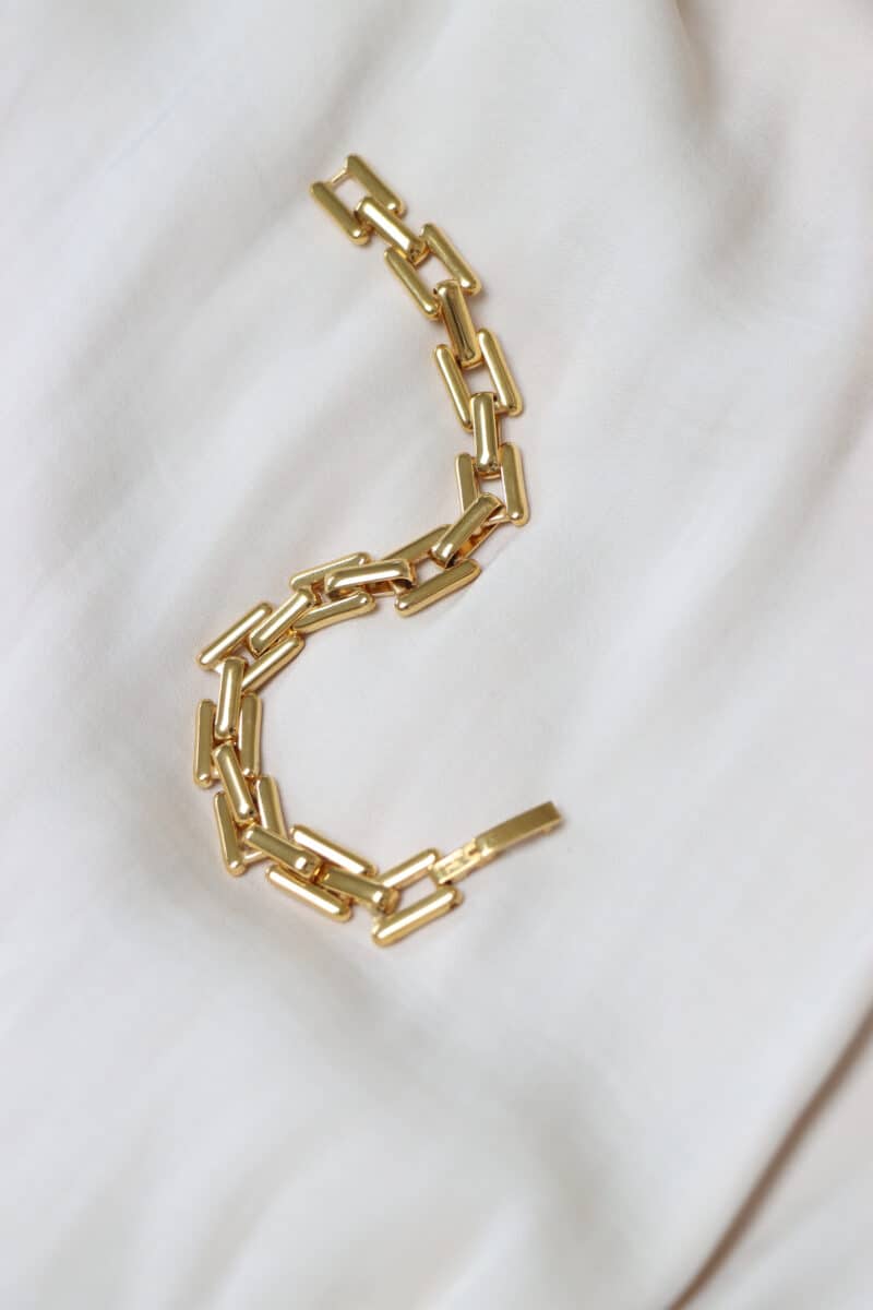 Queen of cubes bracelet gold