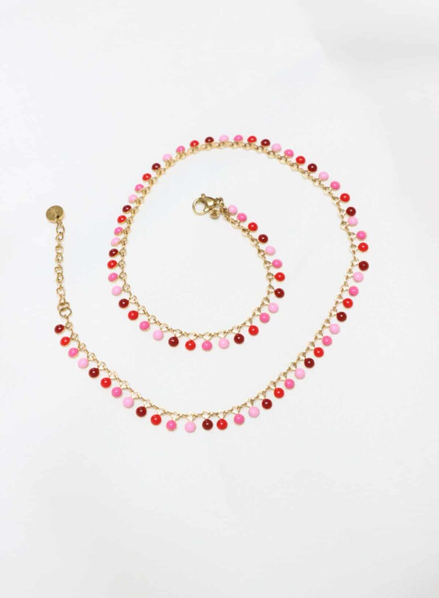 Red dots choker gold