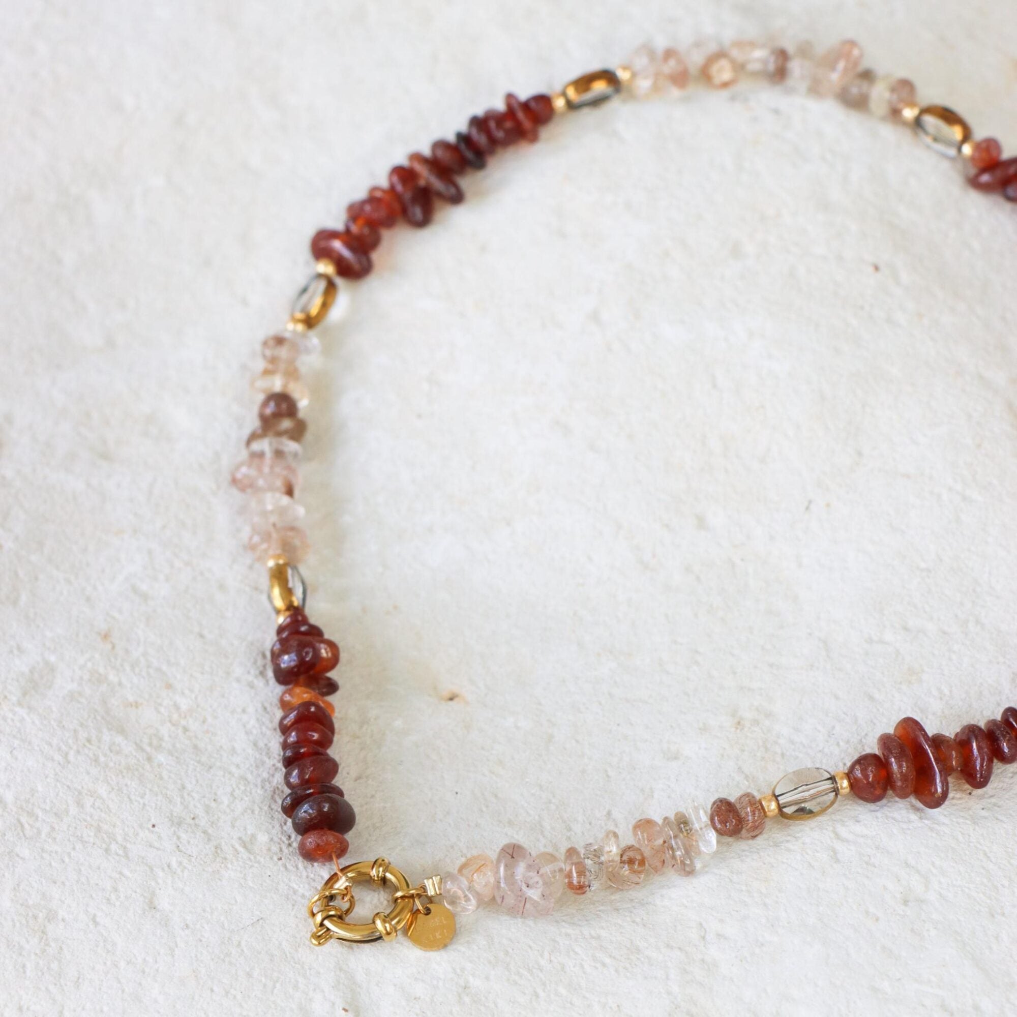 Red rock necklace gold