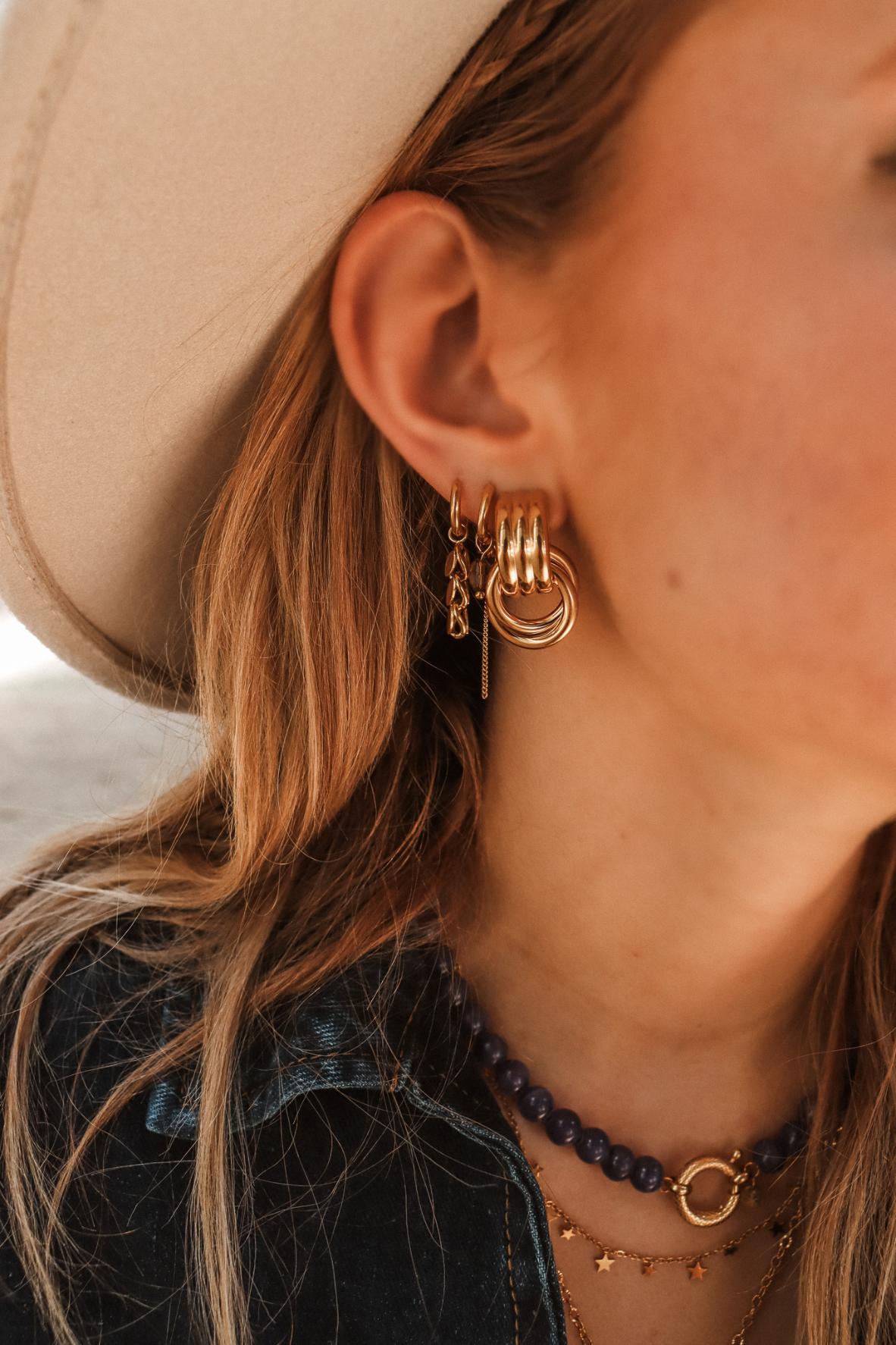 Round and round hoop gold