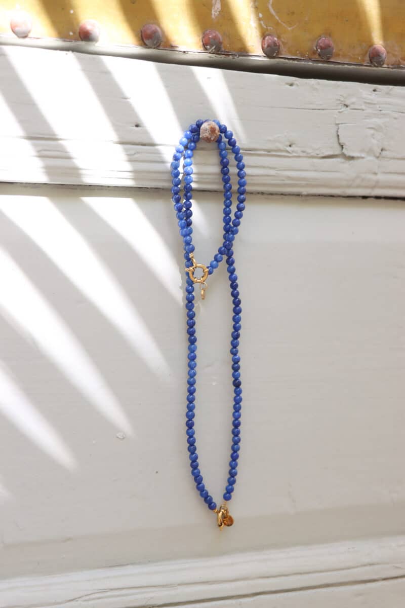 Royal blue necklace gold