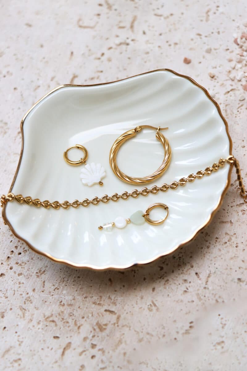 Shelly hoop gold