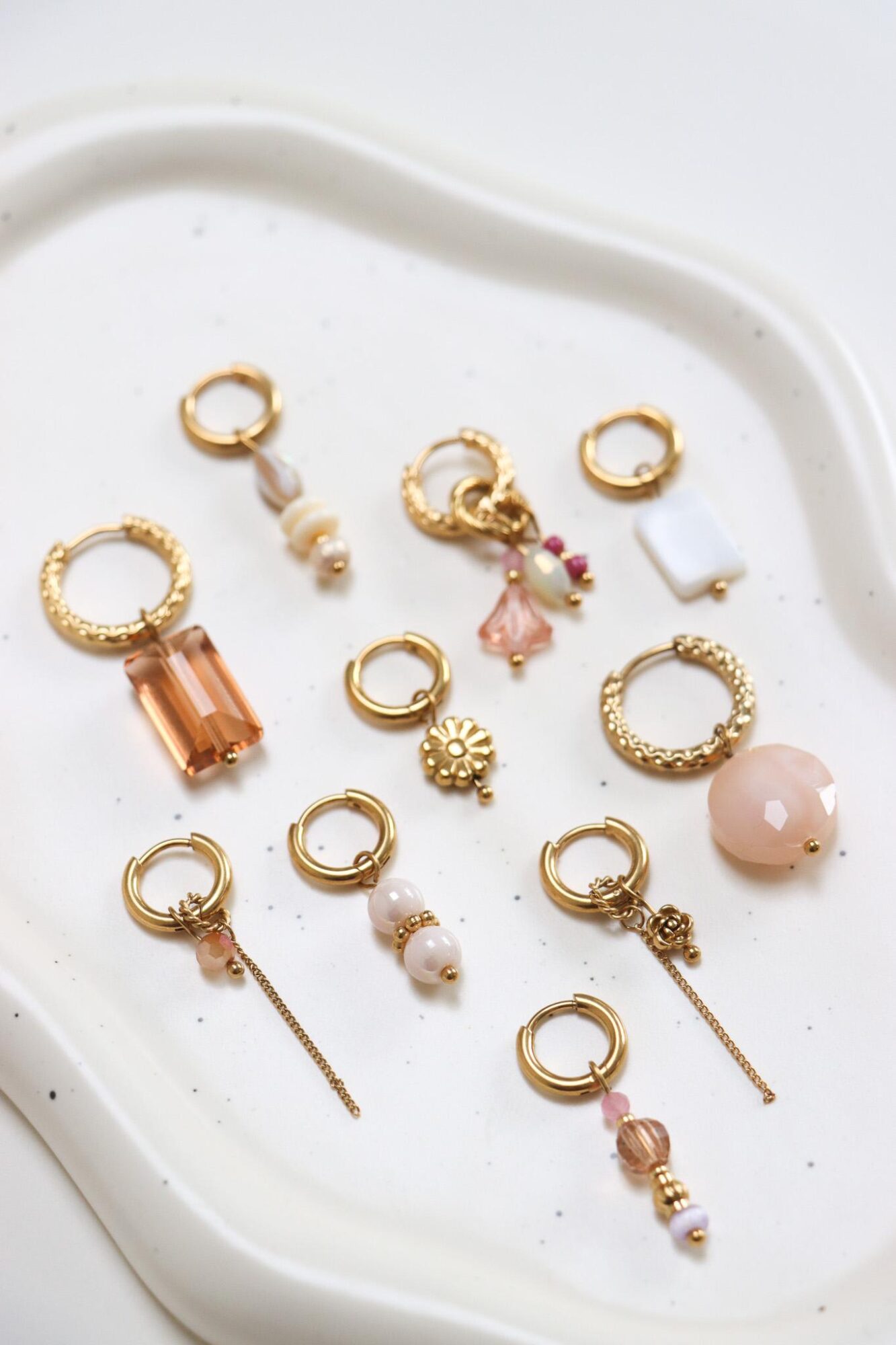 Shiny blush hoop gold