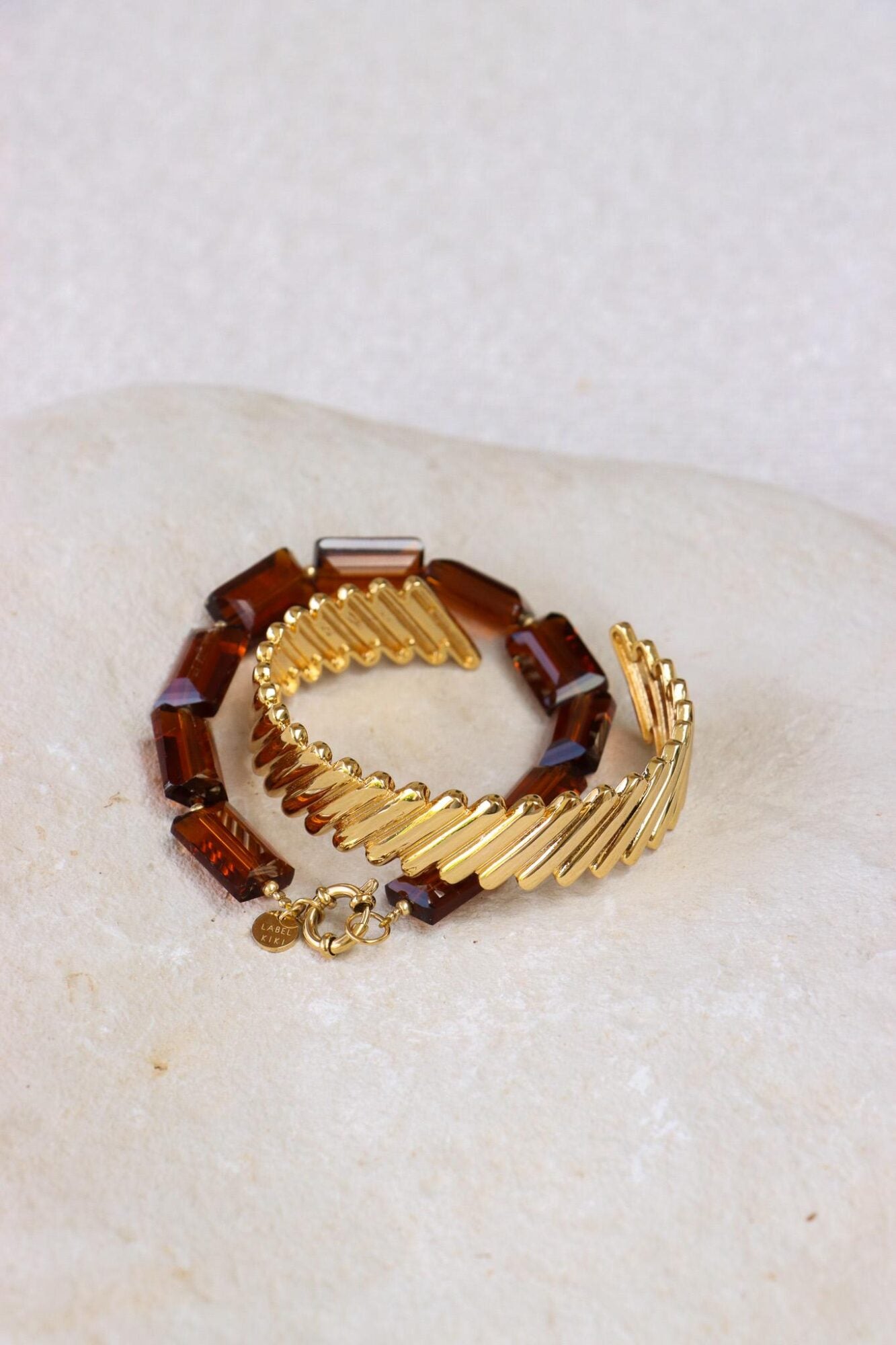 Shiny brown bracelet gold