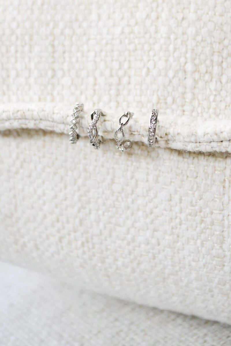 Single chain ear cuff silver