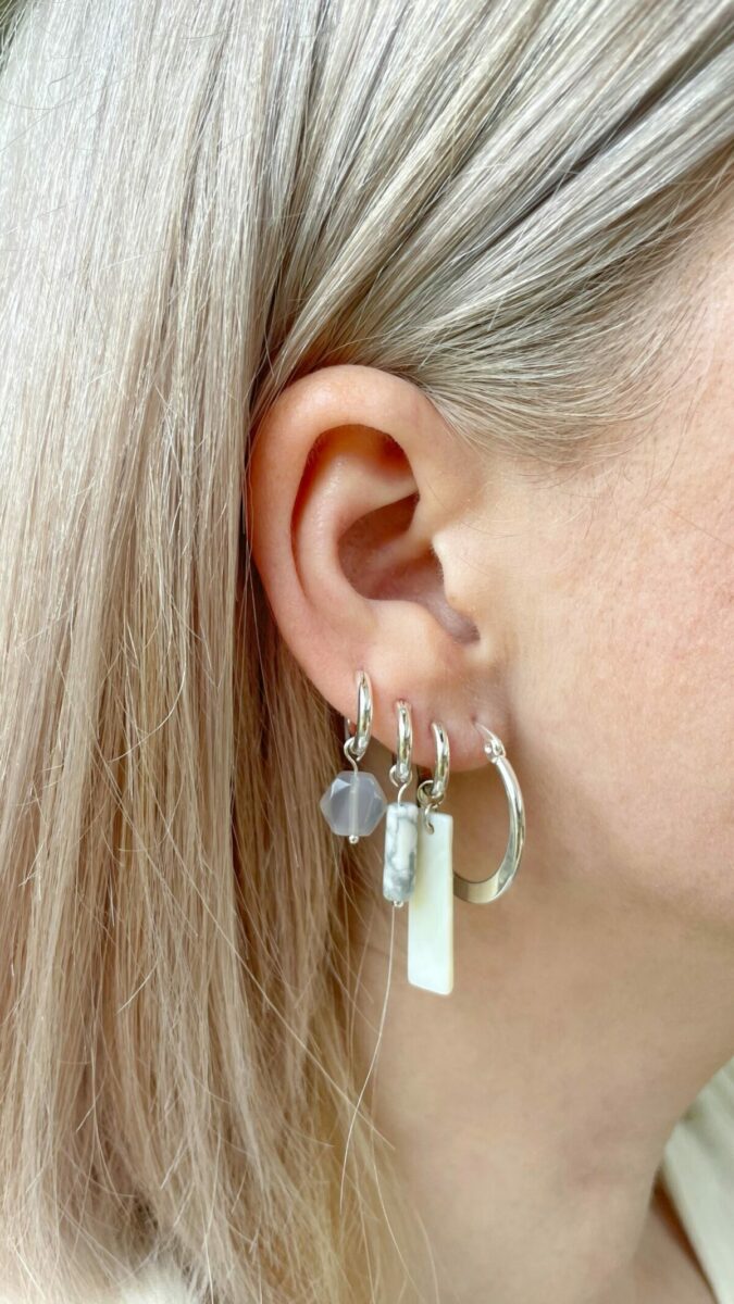 Single large marble tube hoop silver