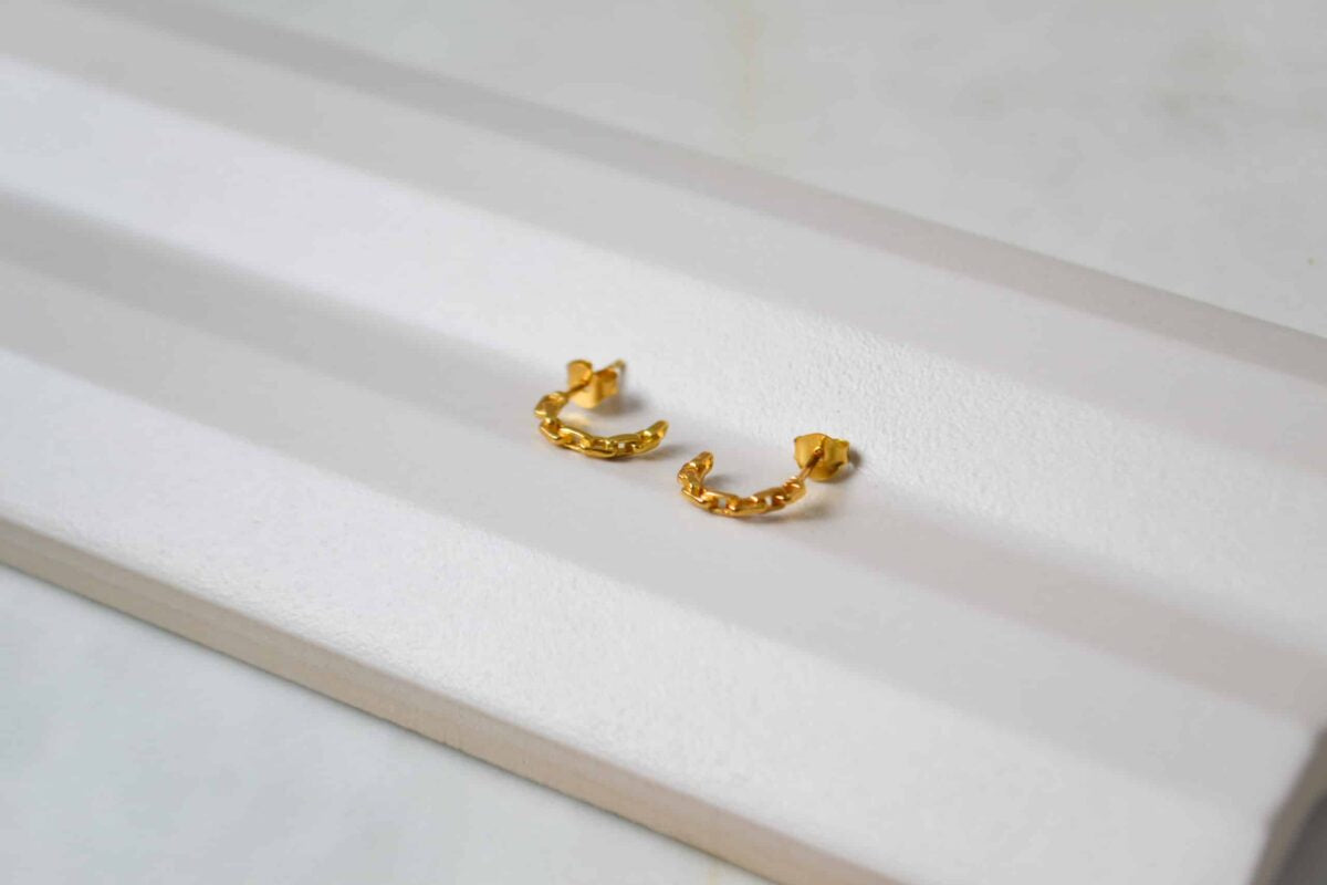 Small chain gold