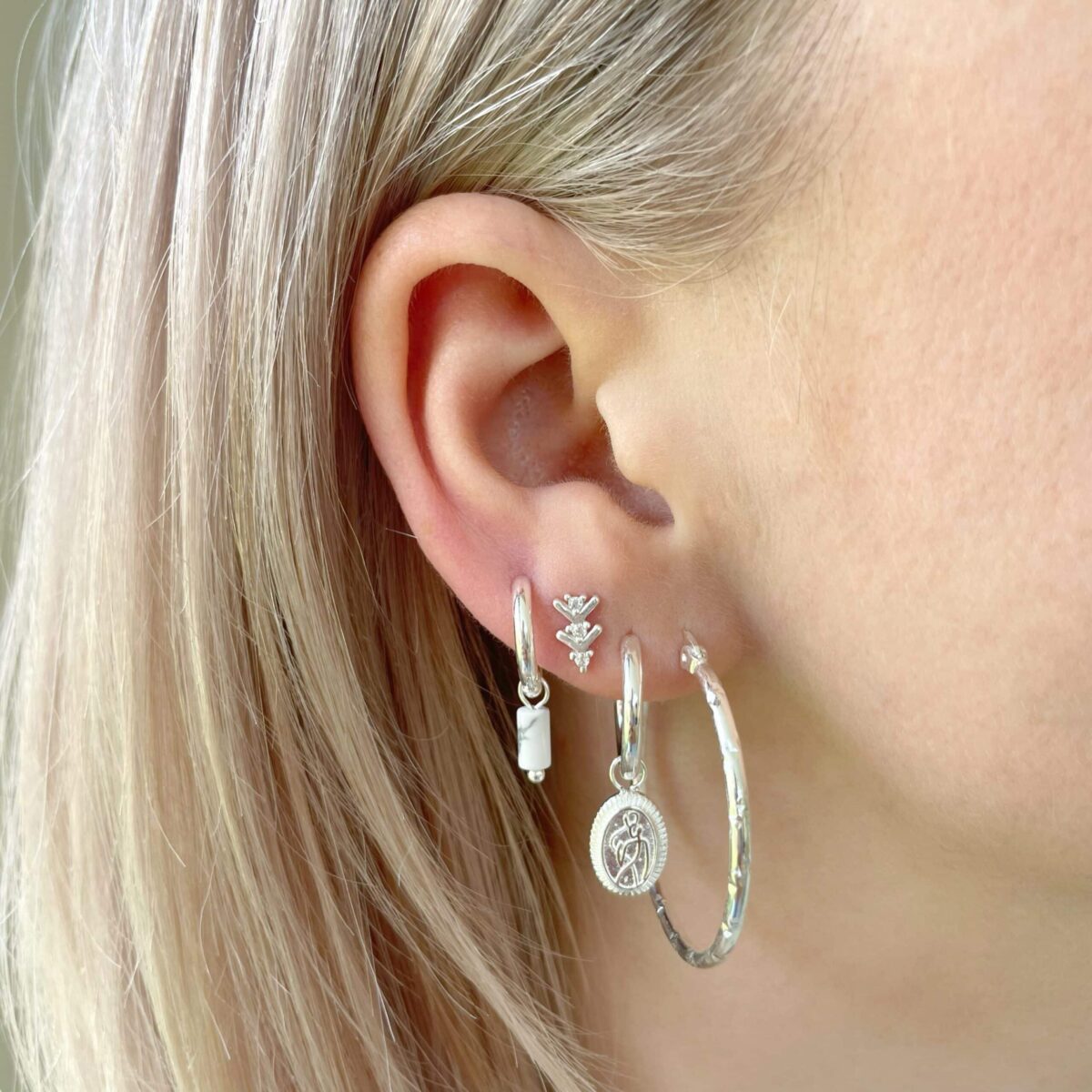 Small marble tube hoop silver