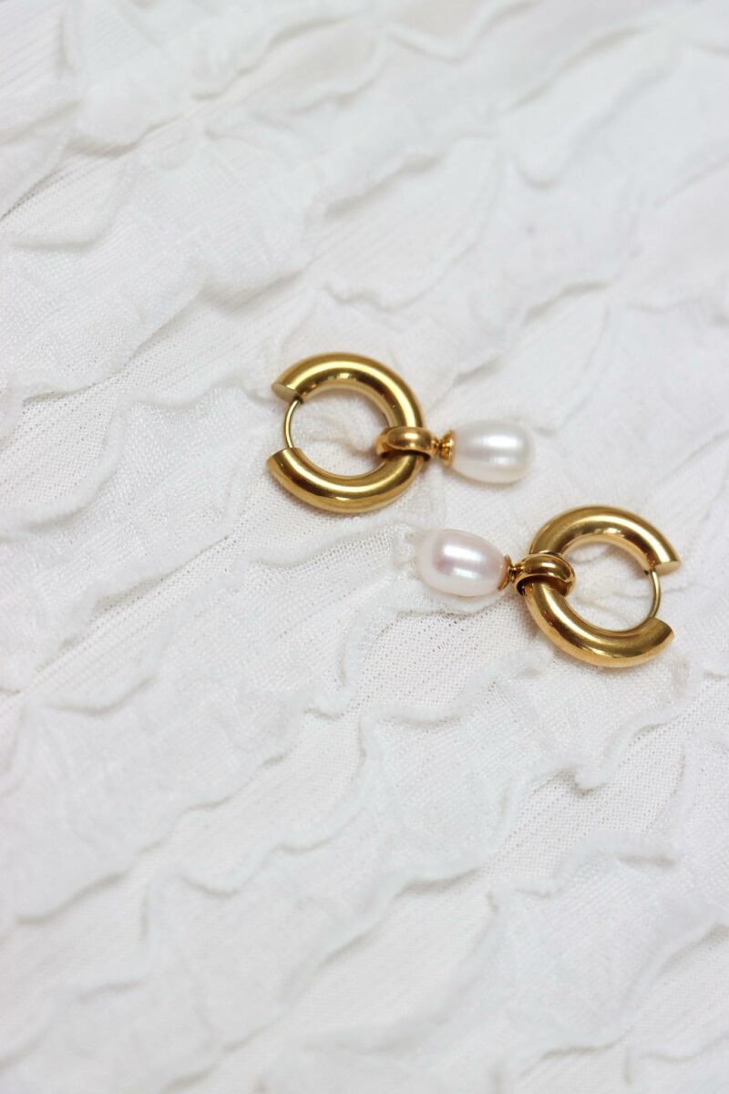 Small pearl hoop gold