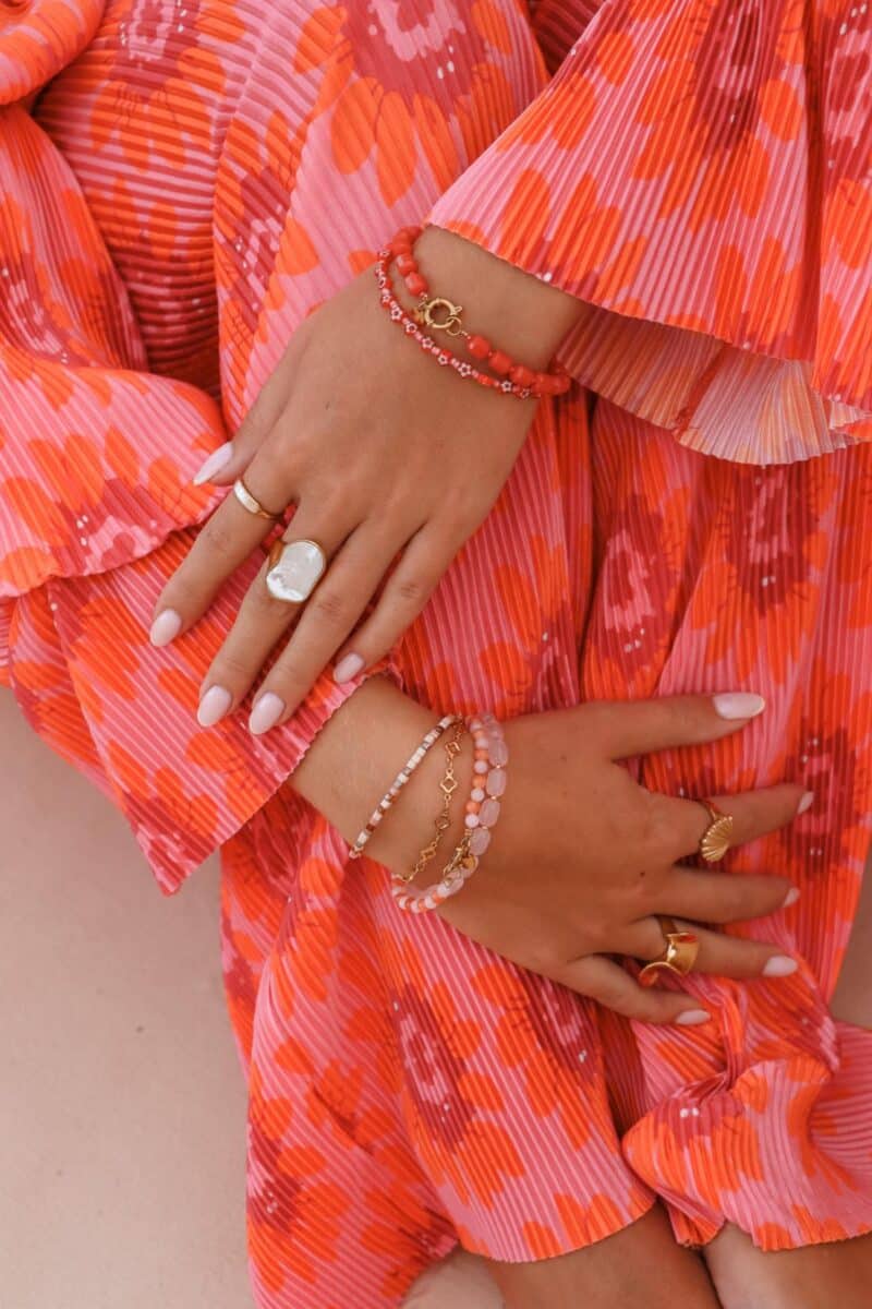 Strawberry bracelet gold