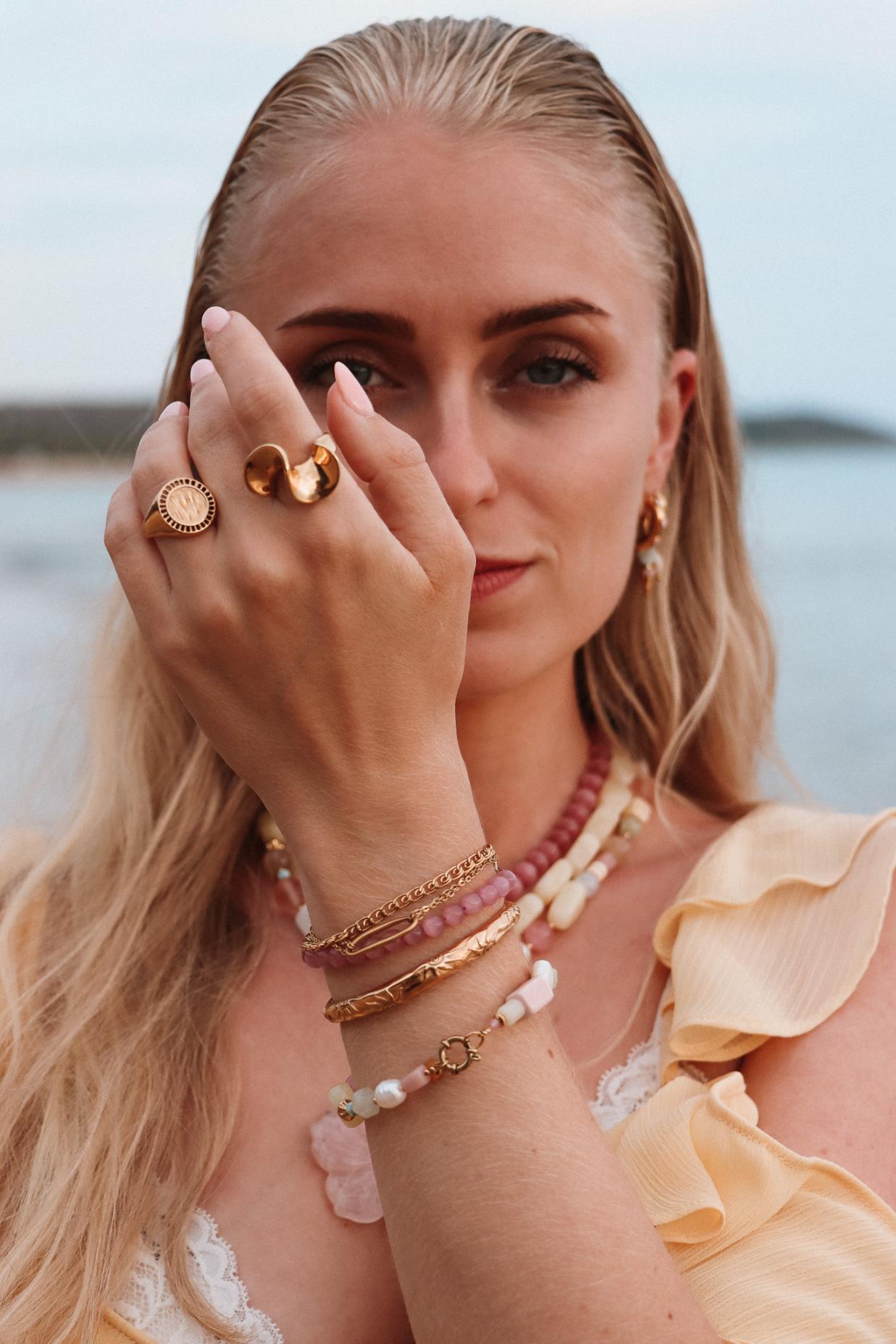 Sunlight bangle gold