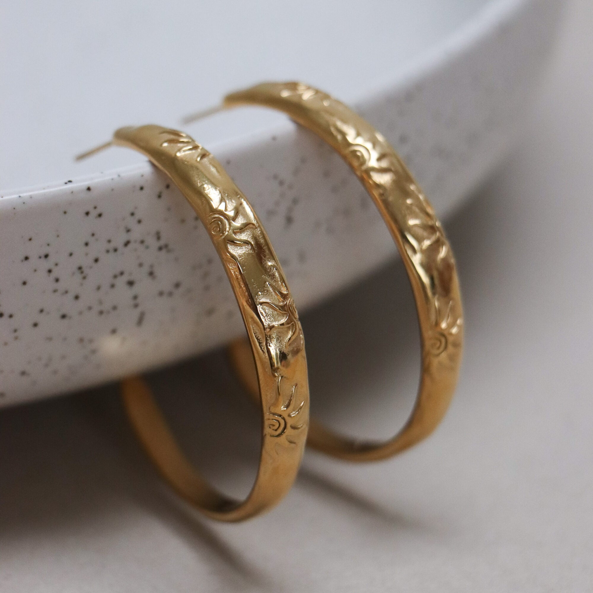 Sunlight hoop gold