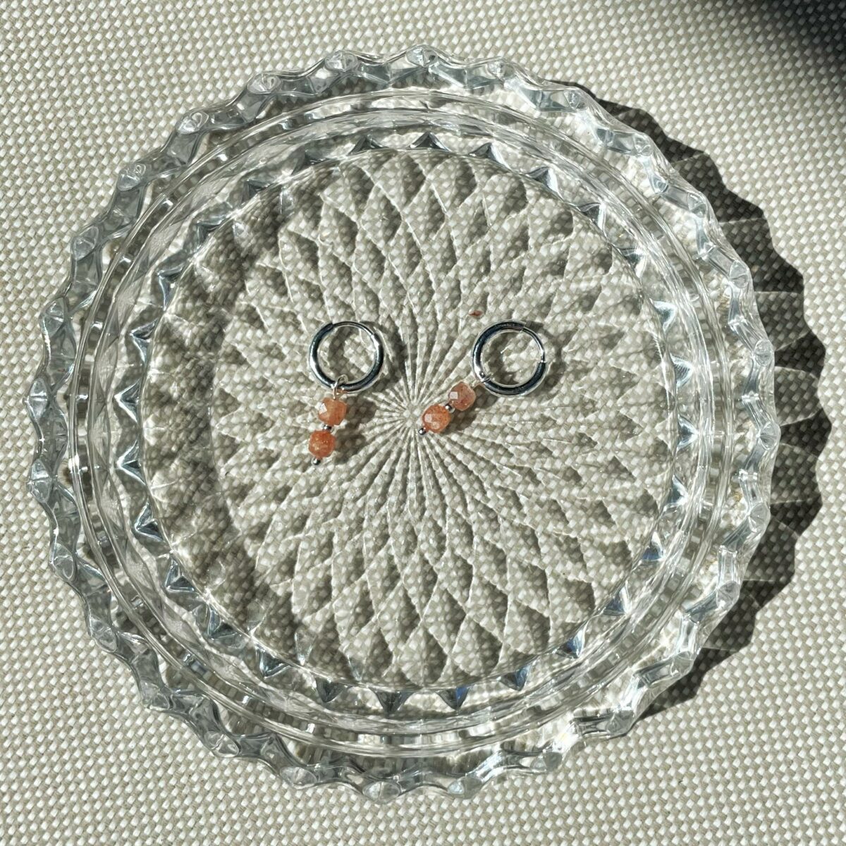 Sunny stone hoop silver