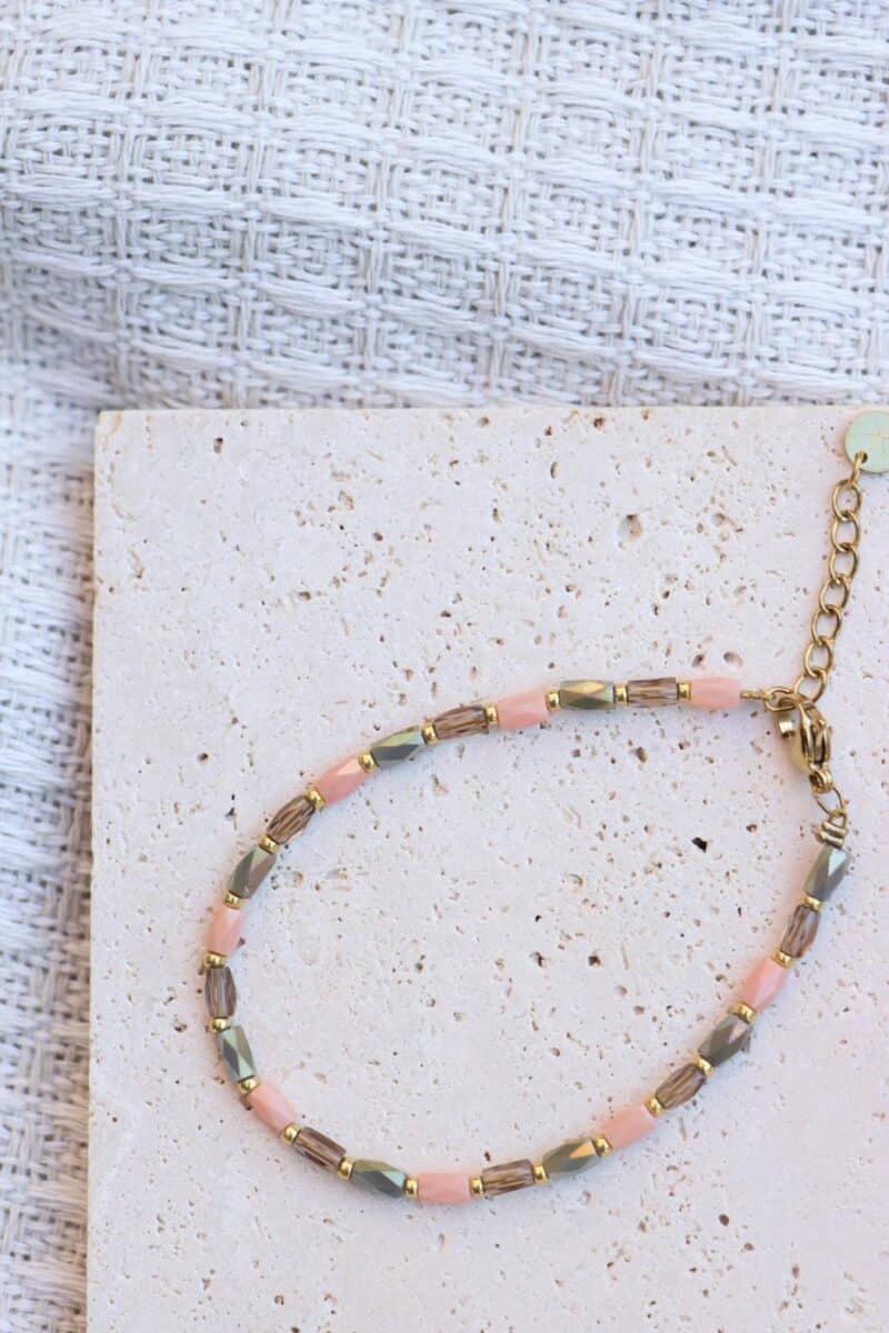 Terra natural bracelet gold
