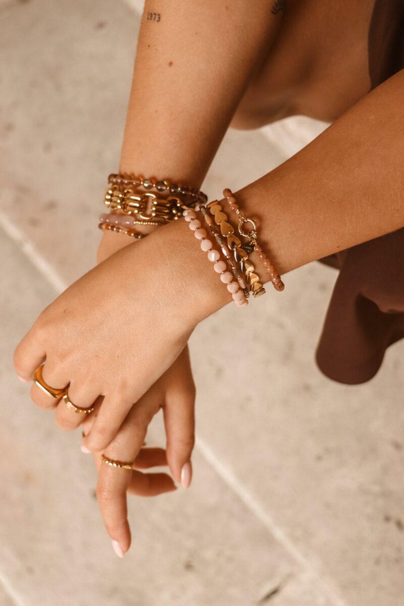 Terra natural bracelet gold