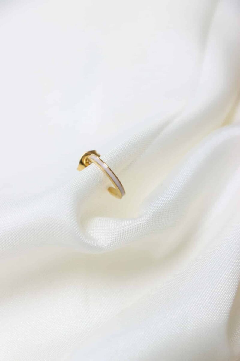 Thin white hoop gold