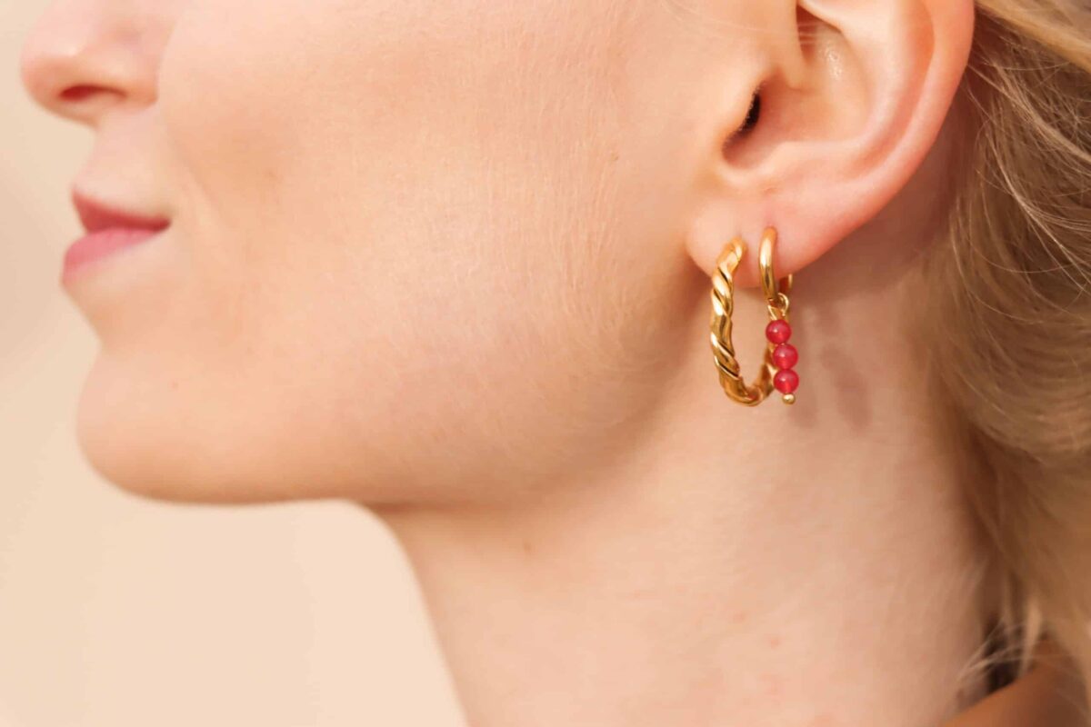 Triple red dot hoop gold