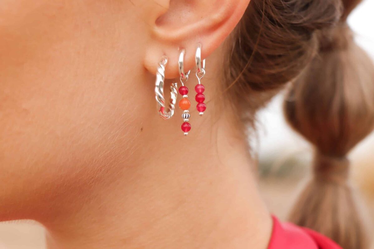 Triple red dot hoop silver