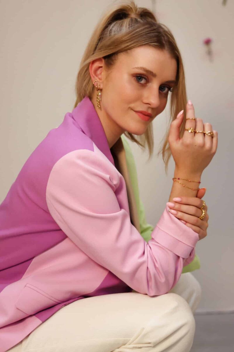 Twiggy hoop gold