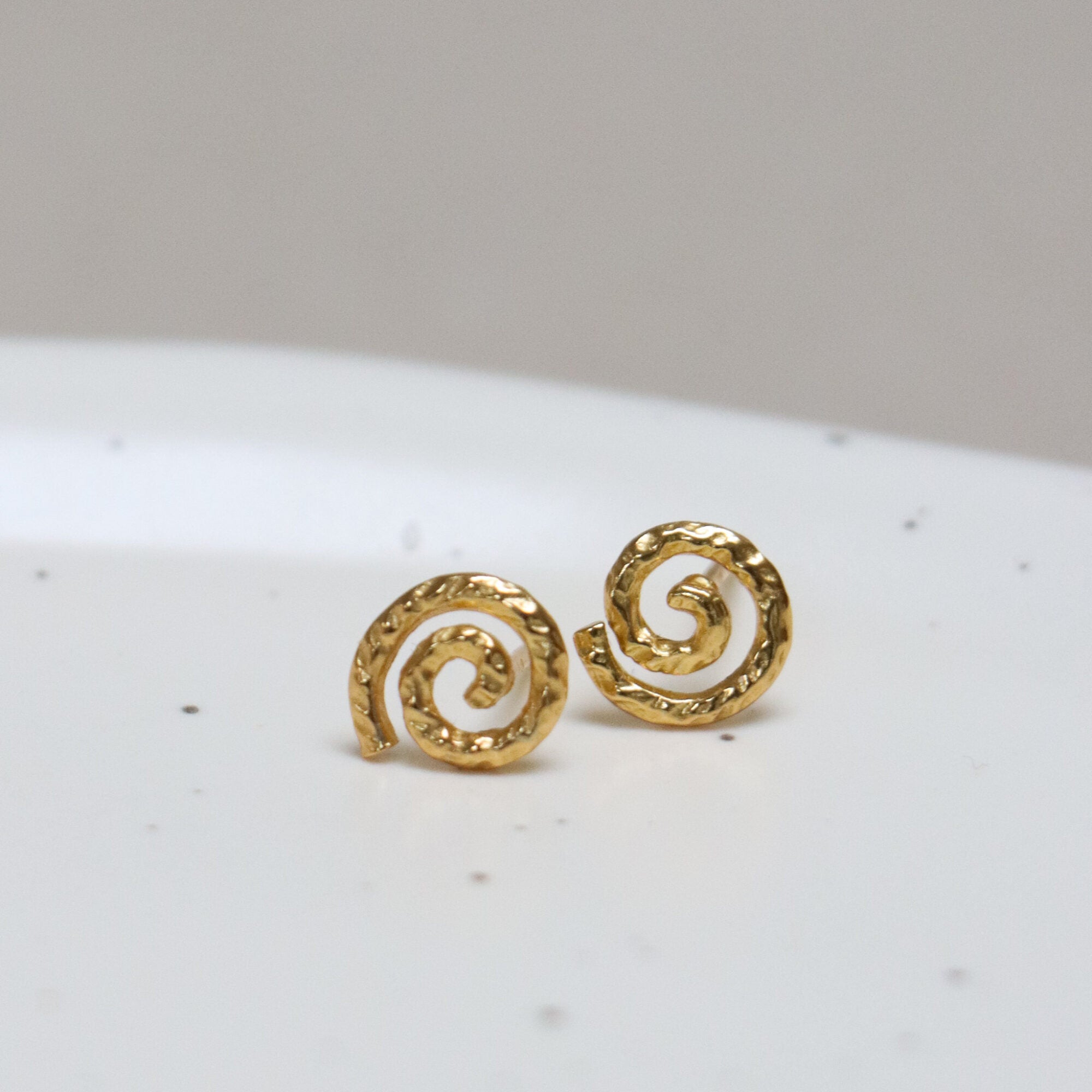 Twirl gold