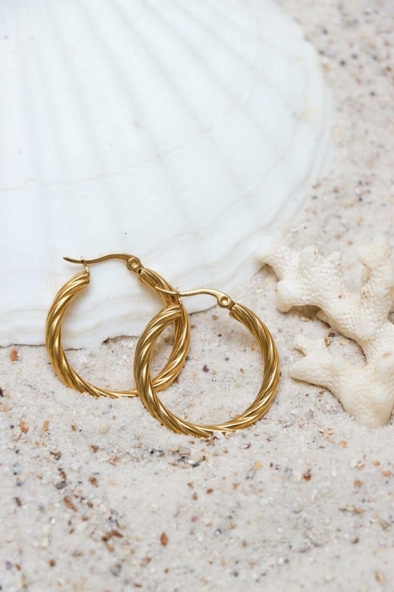 Twirl hoop gold