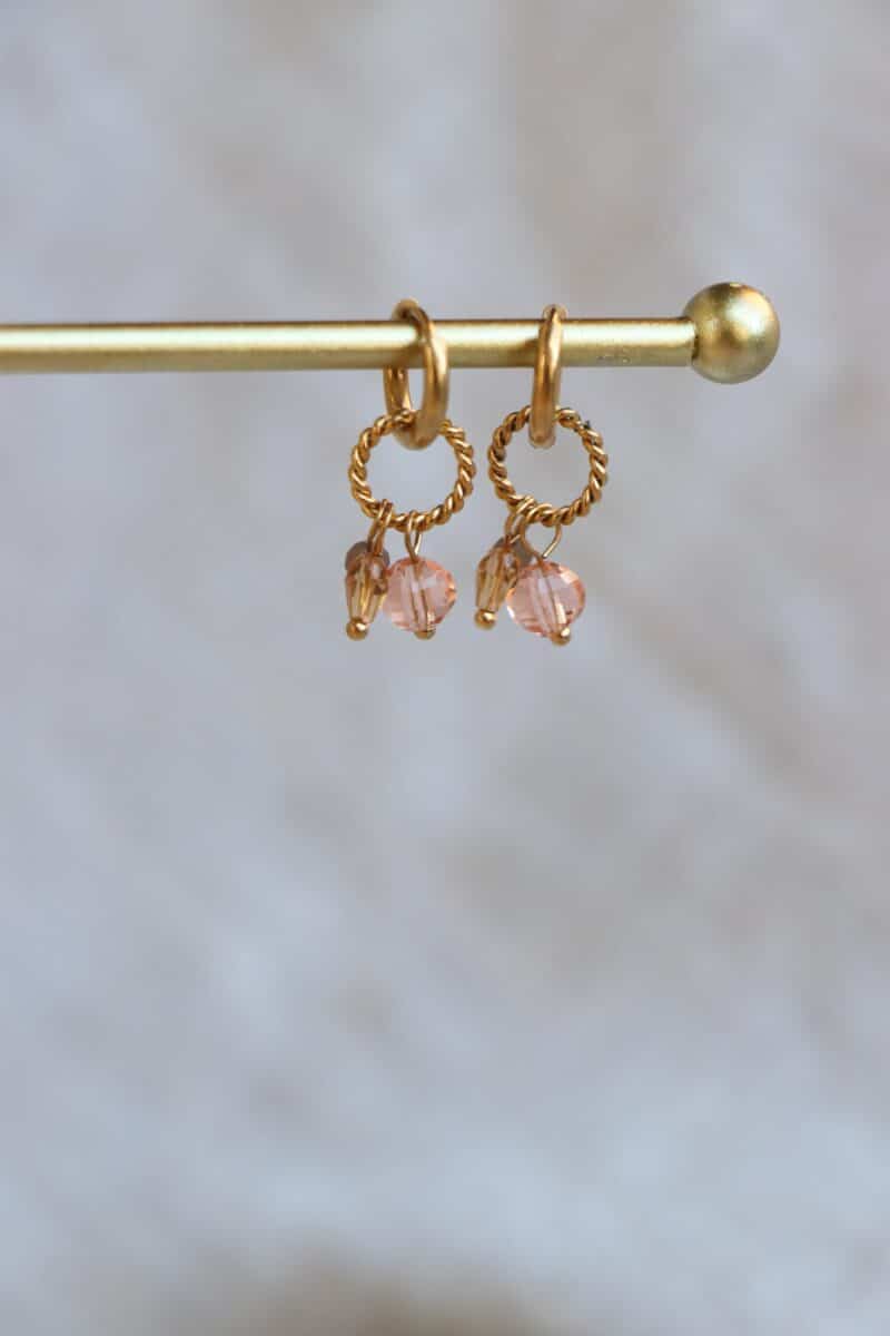Twisted stones hoop gold