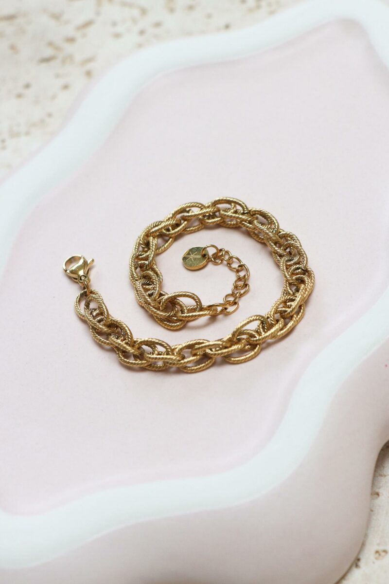 Twisted stripes bracelet gold