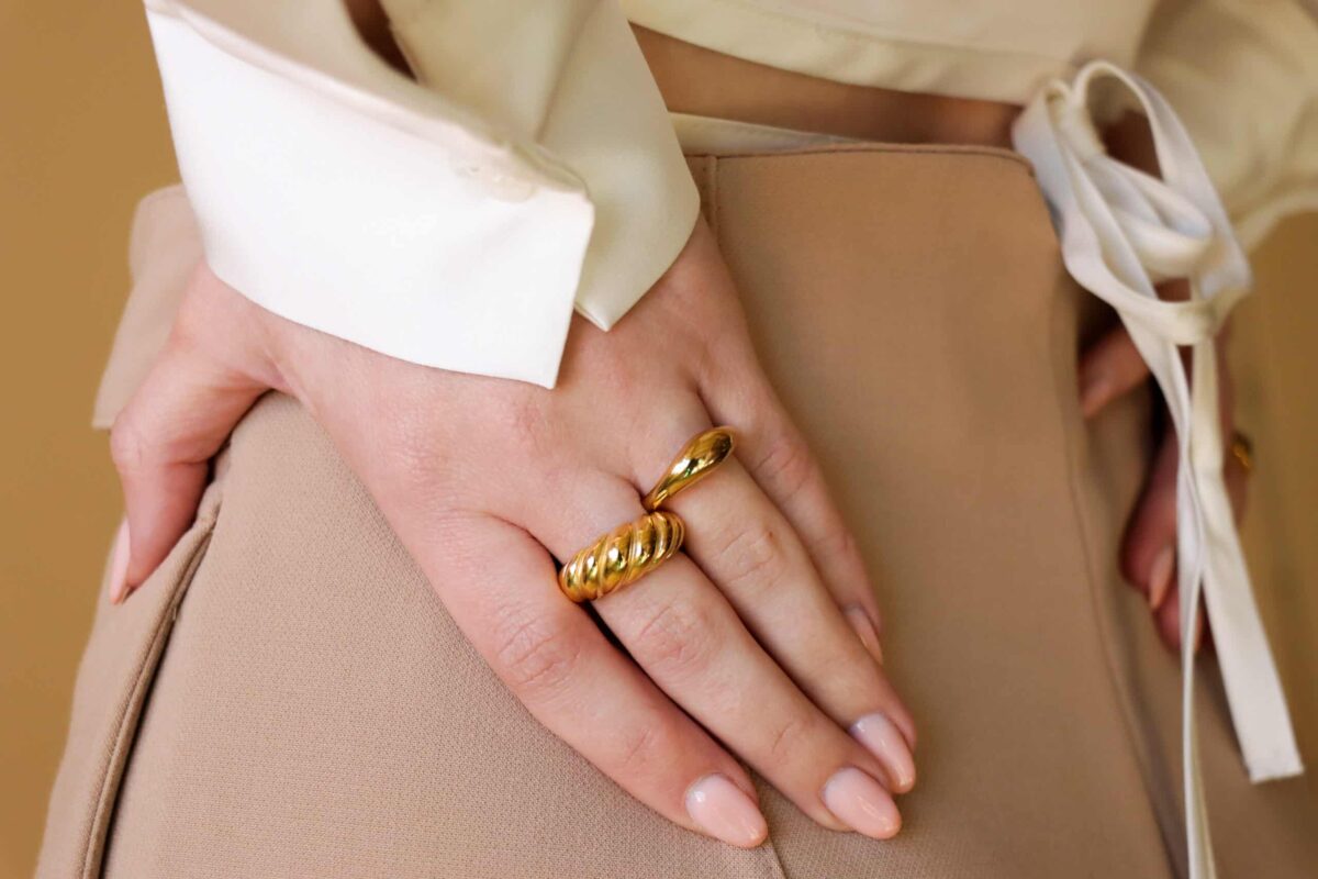 Wave ring gold