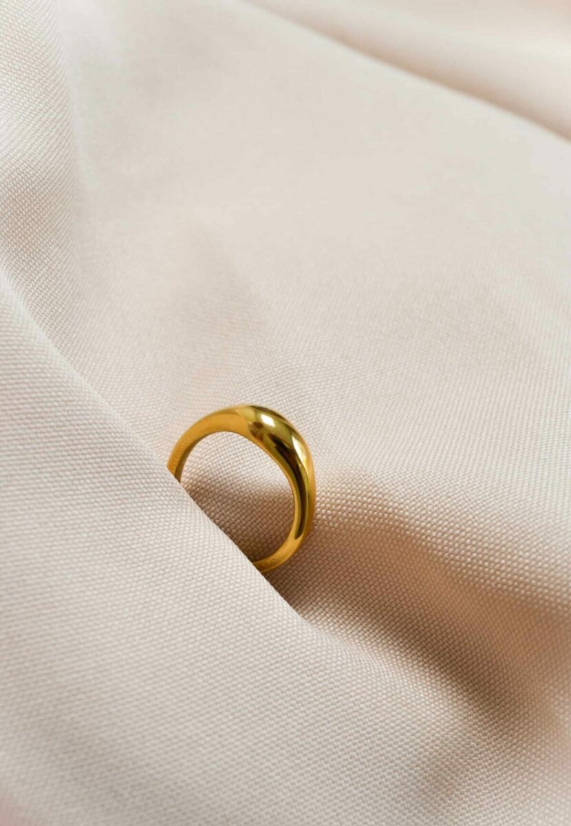 Wave ring gold