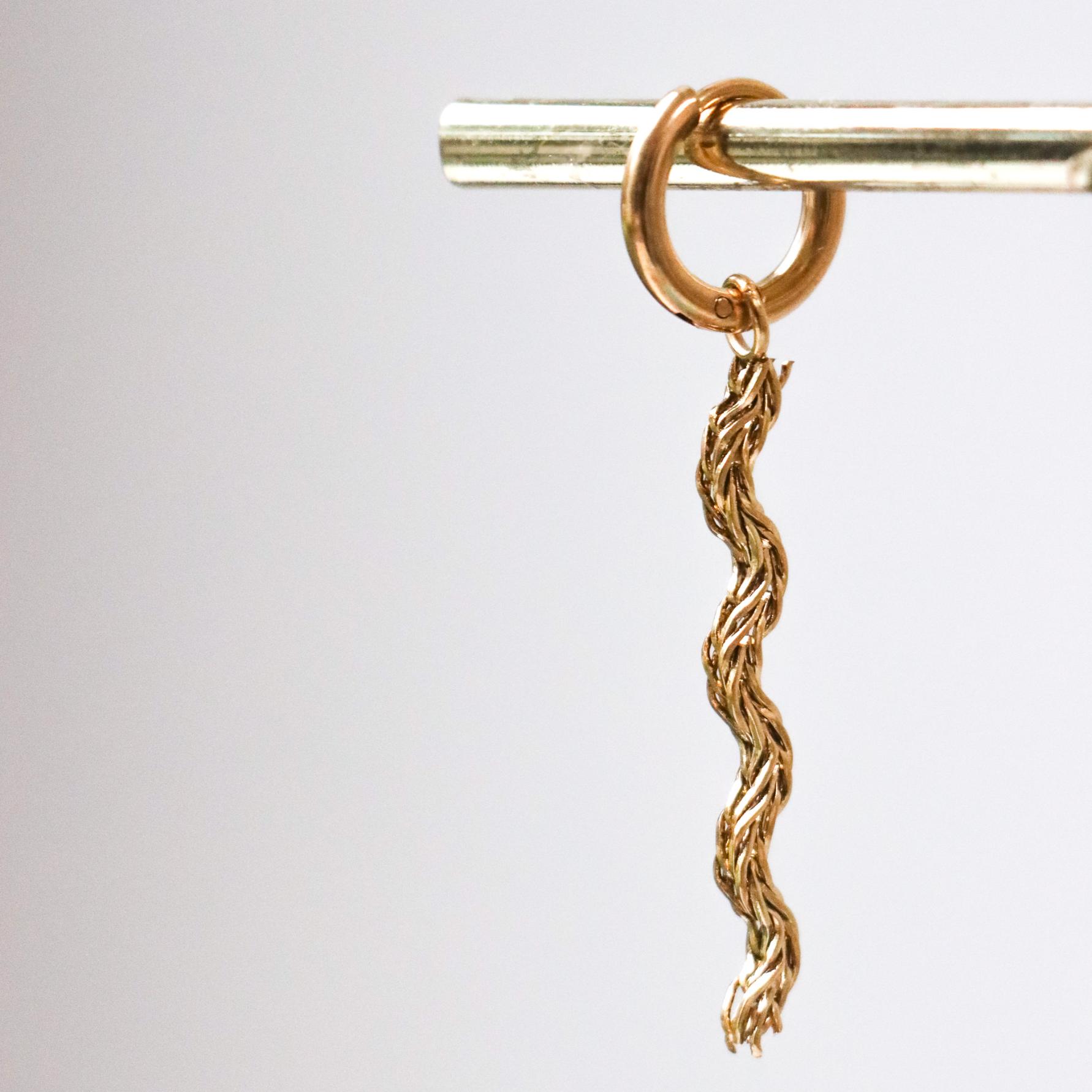 Waves hoop gold