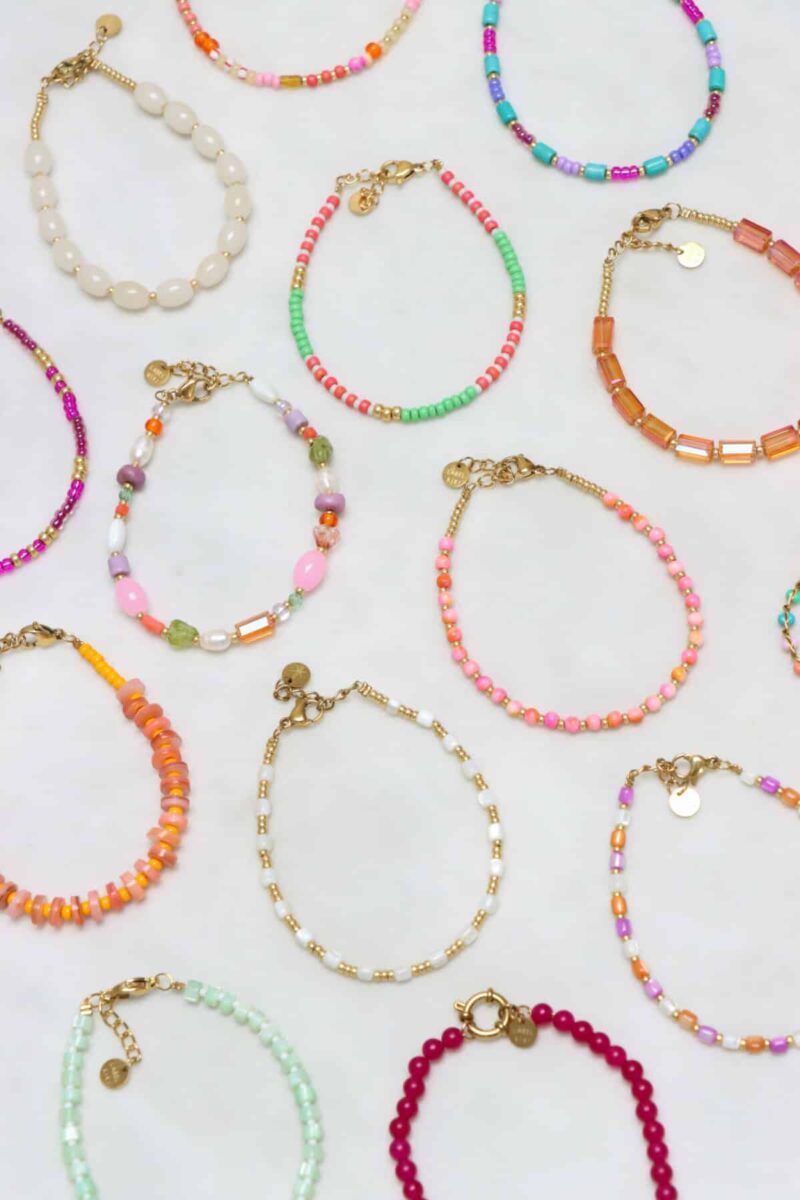 White blossom bracelet gold
